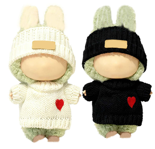 SHUOXUKE 4-piece crochet doll outfits for 17cm and 15cm dolls, perfect for stylish display.