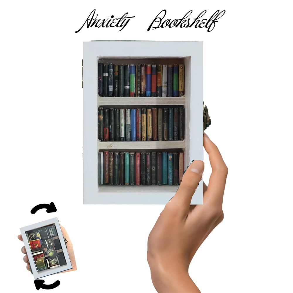 SIHPTO white mini bookshelf display suitable for desks and shelves.
