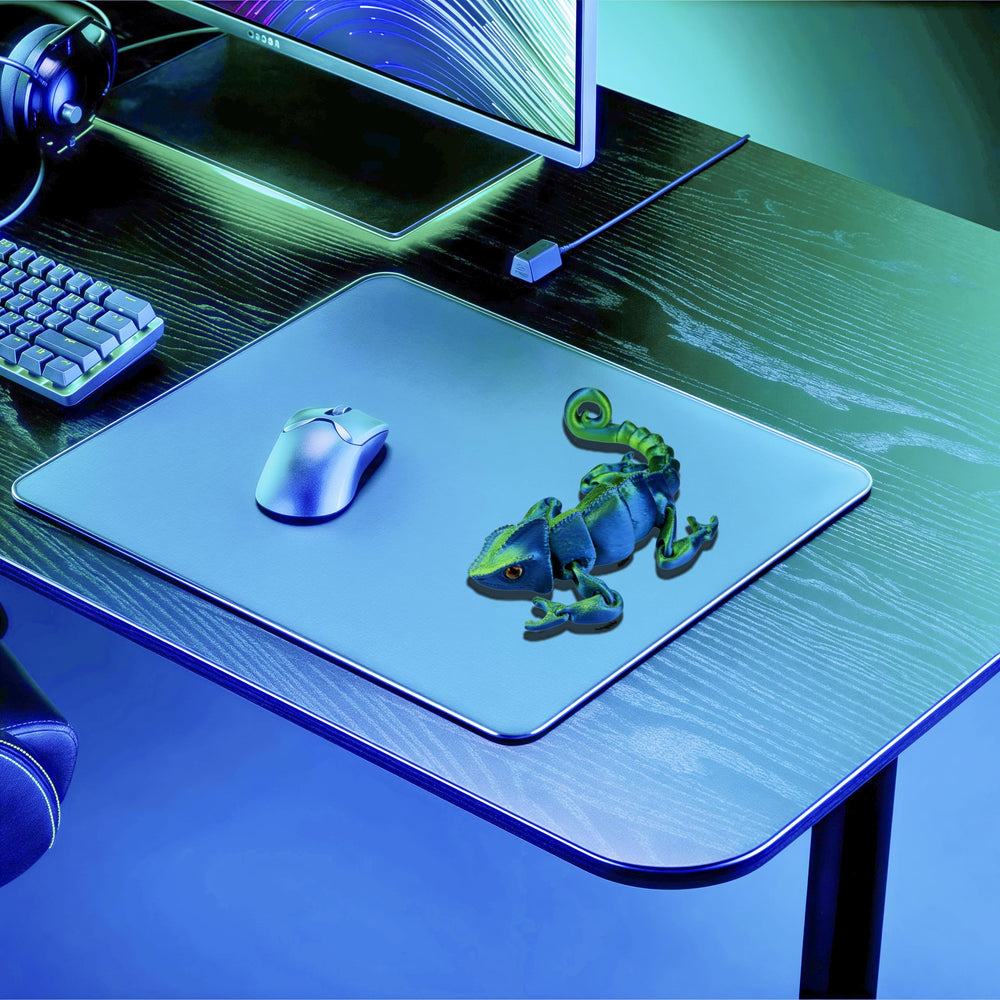 SIPWATE fantasy-loving chameleon makes a thoughtful gift for collectors.