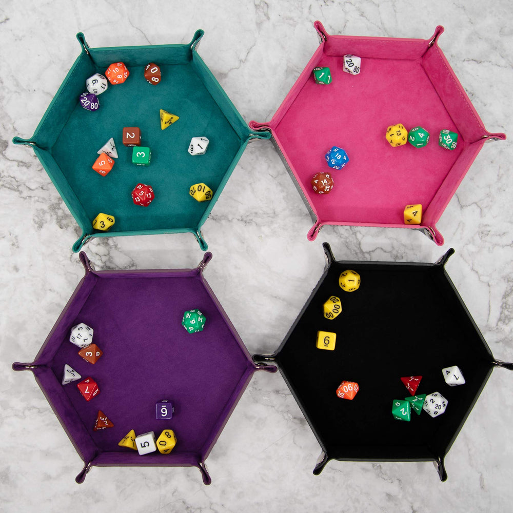 SIQUK dice tray velvet lining cushions dice during games.