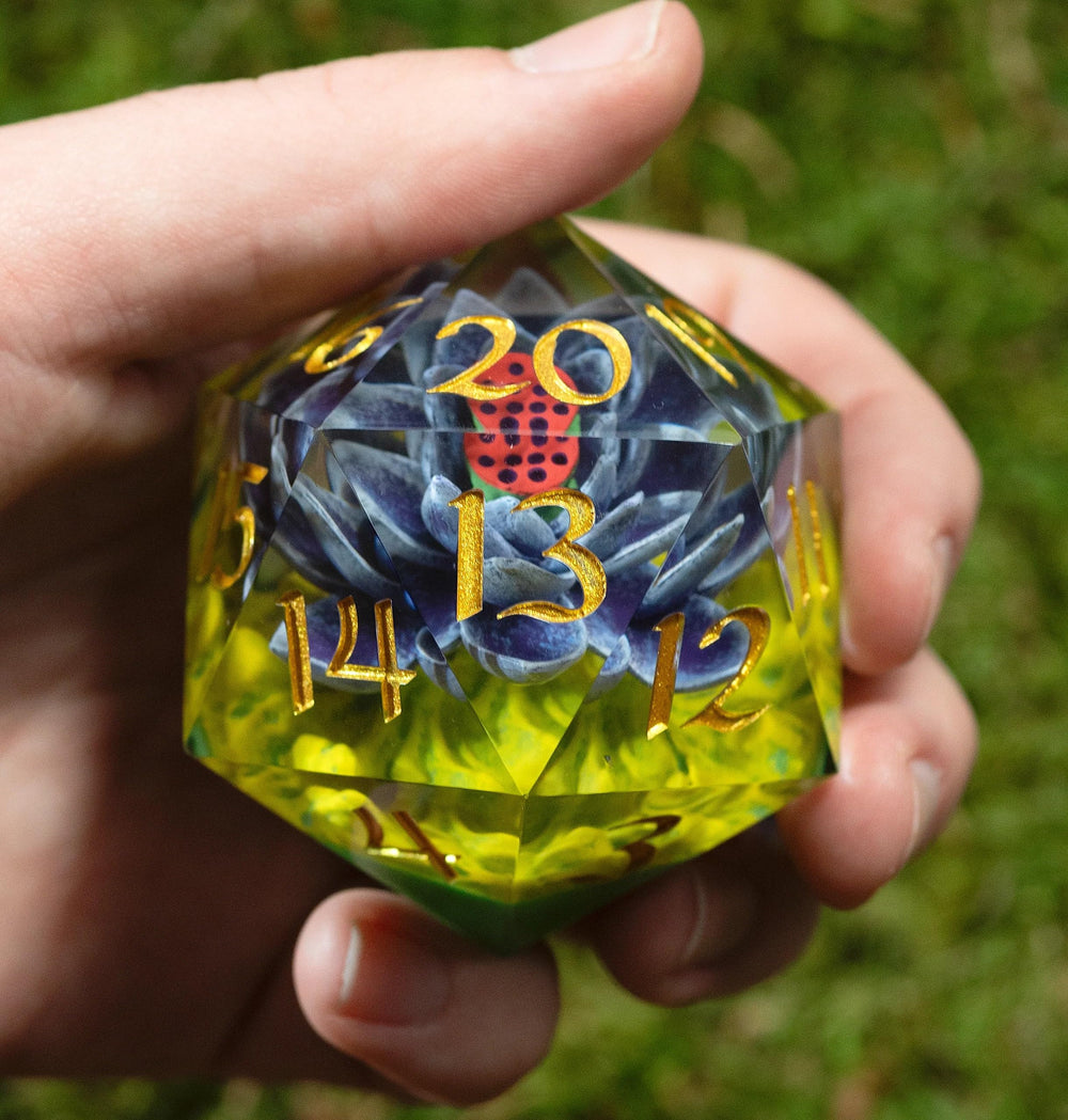Sirius Dice Black Lotus Spindown D20 highlights sharp edges and epic presence.