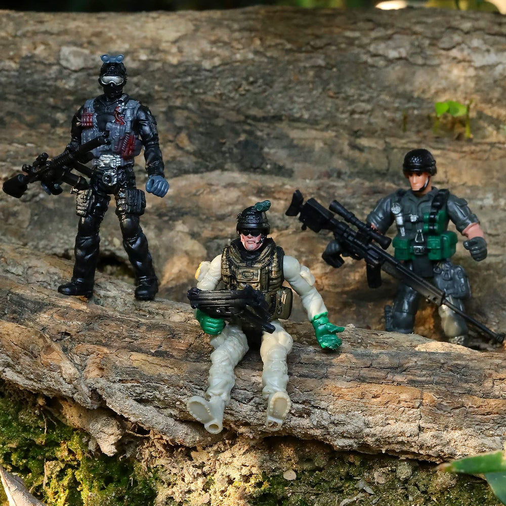 Skylety army men with weapons and accessories for dynamic pretend battles.