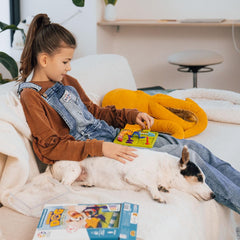 SmartGames Smart Dog board close-up highlights compact travel design for portability.