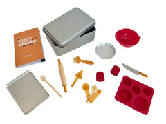 SmartLab pizza dough cutter helps kids slice tiny pies accurately