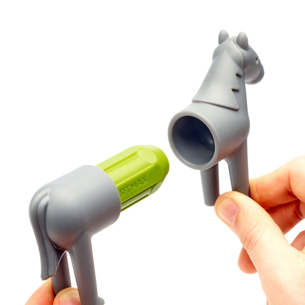 SmartMax My First Farm Animals close-up, colorful magnetic pieces in clear focus.