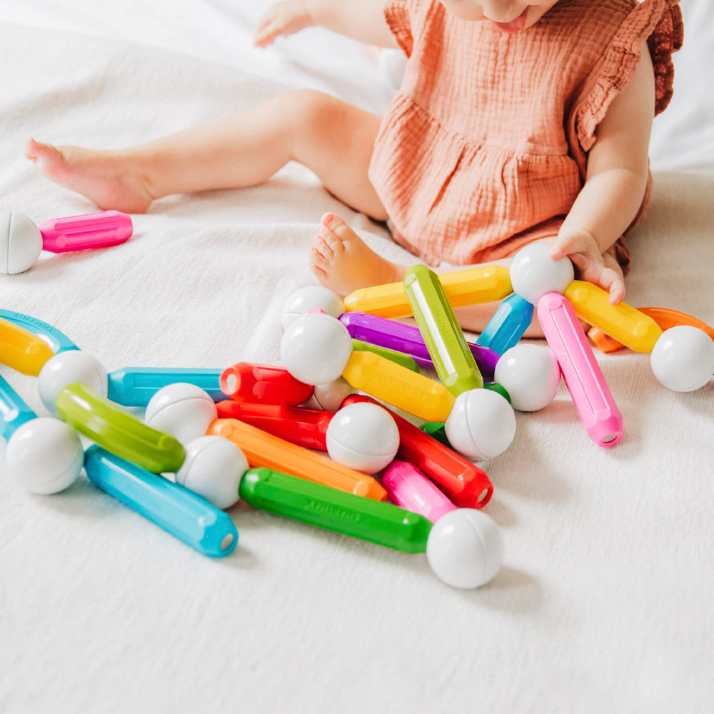 SmartMax Start open-ended play fuels imagination and engineering curiosity at home.