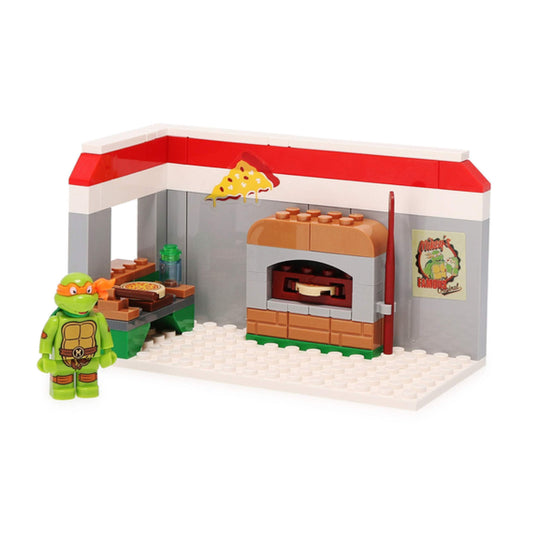 Snap & Switch Mikey pizza parlor playset ready for TMNT adventures
