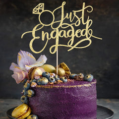 Sodasos Sparkling wedding topper in gold creates a romantic centerpiece vibe