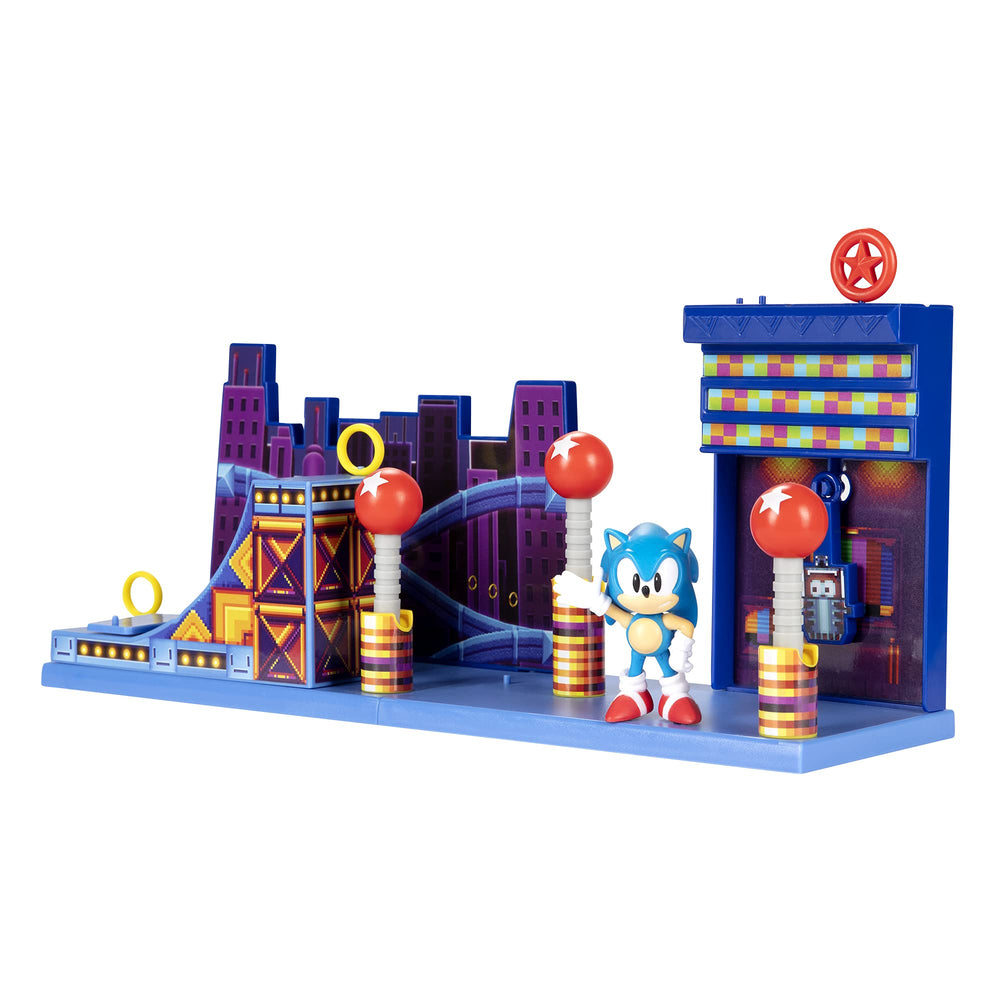 Sonic The Hedgehog 2.5-inch race ramp enables fast action and ring collection.