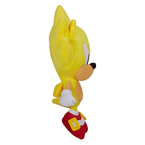 Sonic The Hedgehog Super Sonic 7-Inch plush close-up fabric highlights detail and quality.