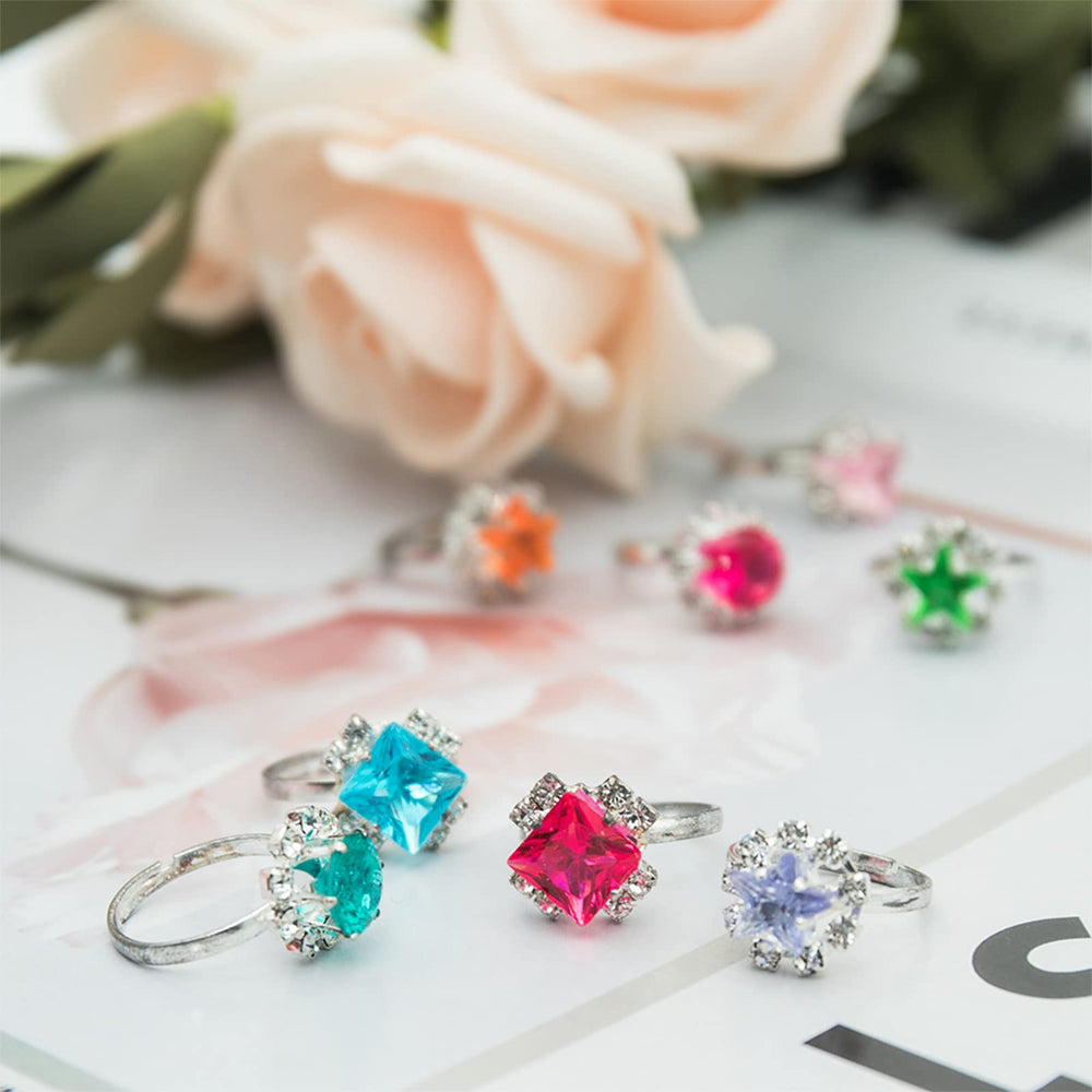 SOTOGO ONEST rhinestone details add sparkle to costume jewelry