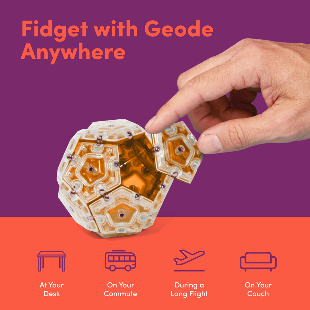 Speks Geode sensory play supports calm concentration and tactile exploration.
