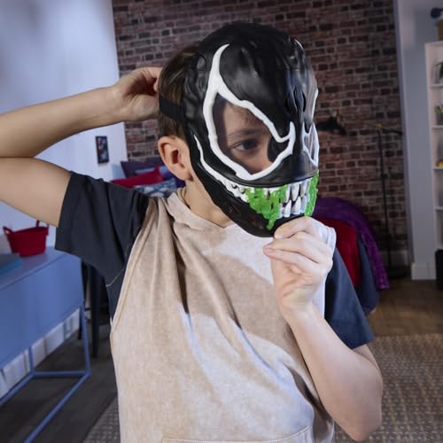 Elastic band on VenomVersus mask provides a comfy, universal fit.