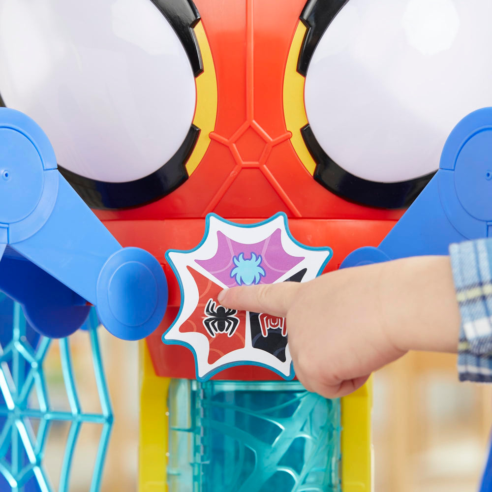 Spidey and His Amazing Friends lights and sounds enhance playtime.