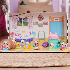 Accessory stands help customize and mix characters during play.