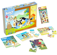 Spin Master Star Wars stickers bundle offering expansive imaginative play.