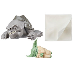 Packaging showcases Hasbro licensing and authentic Star Wars branding.
