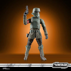 STAR WARS Din Djarin Morak figure highlights highly poseable limbs for display.