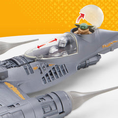STAR WARS Cockpit and hatch open to fit figures inside during play