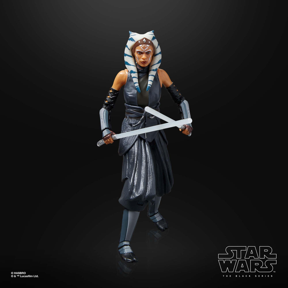 Star Wars The Black Series Ahsoka Tano figure articulation points for pose variety.