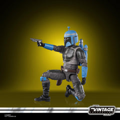Axe Woves Privateer blaster included for authentic accessory play