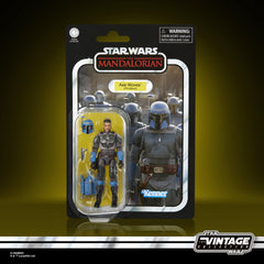 Axe Woves Privateer with jetpack ready for dynamic poses