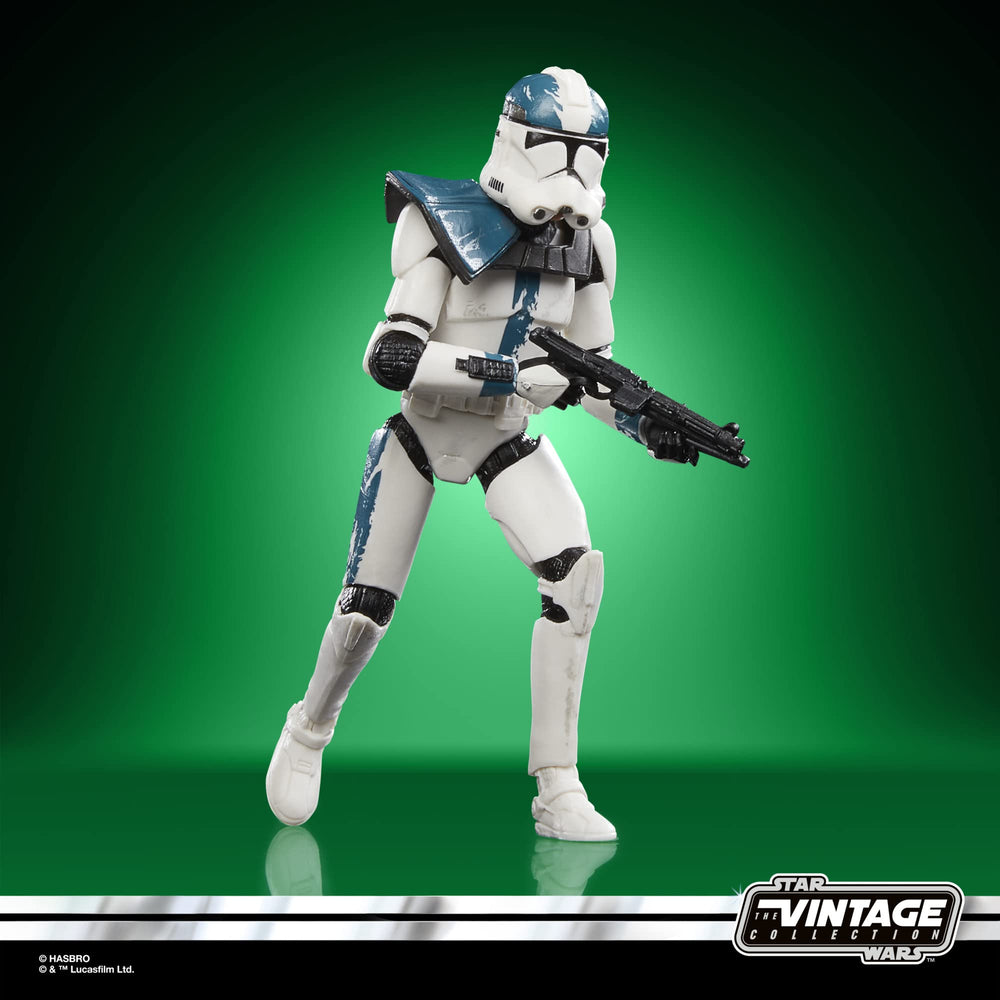 STAR WARS The Vintage Collection accessories including two items for enhanced play.