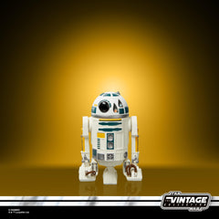 STAR WARS E-Wing and KE4-N4 set offers versatile posing for dioramas.
