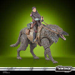 STAR WARS Sabine lightsaber with unlit hilt adds collectible play and display value.