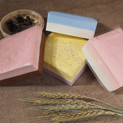 Sticky Bread slow rise squishy gift-ready packaging for birthdays or office gifts.