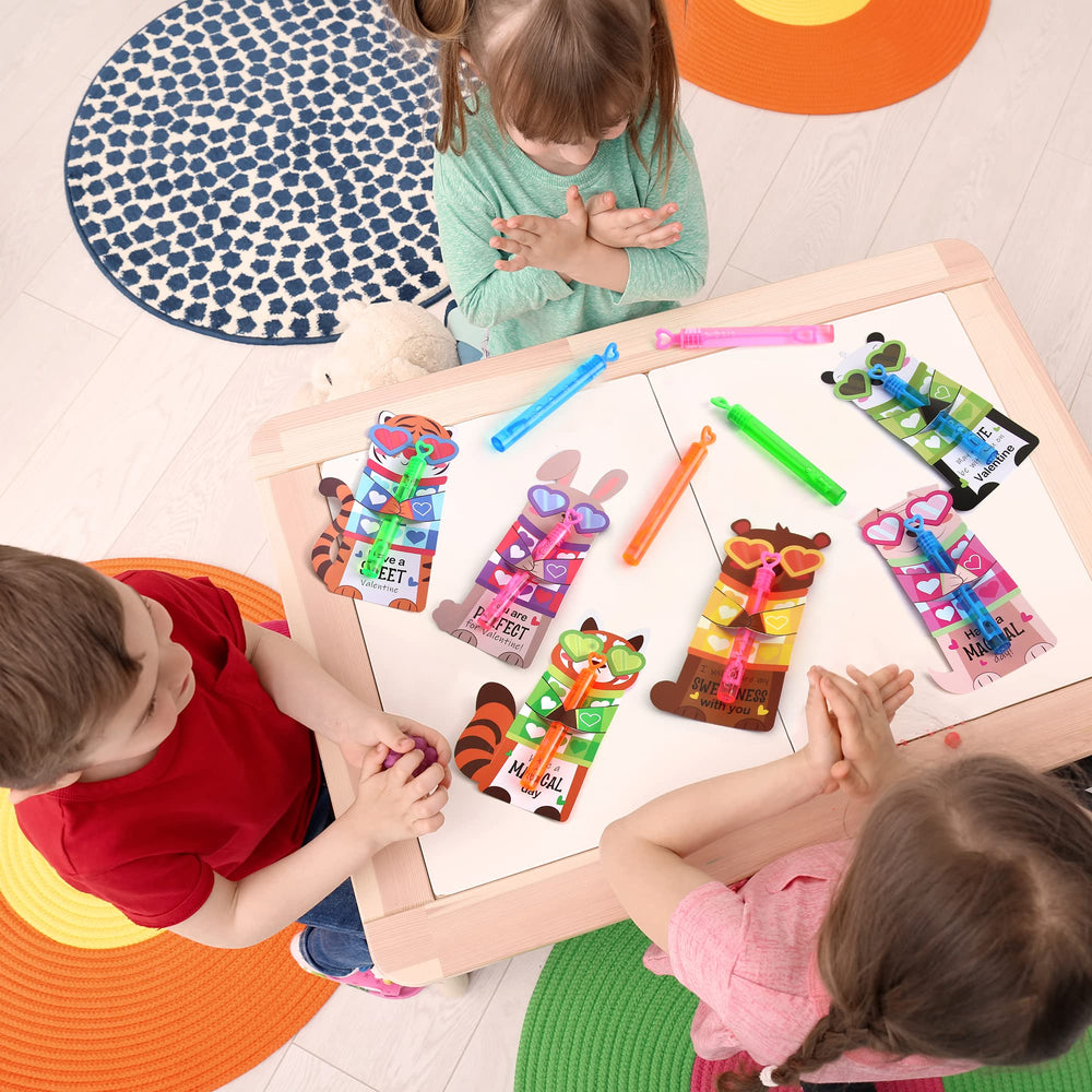 SURCVIO 32-pack valentines gift set for school events