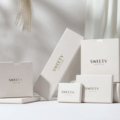 SWEETV Rapunzel tiara packaging image showcasing gift-ready presentation.