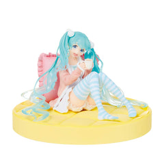 Taito Hatsune Miku action figure, front view, ideal collectible display for fans.