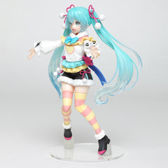 Taito Hatsune Miku Winter Version figure on desk display for fans.