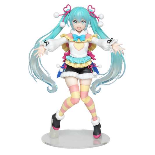 Taito Hatsune Miku Winter Image Version figure in packaging, ideal for collectors.