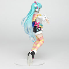 Taito Hatsune Miku Winter Version boxed and ready to gift.