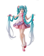 Taito Hatsune Miku Wonderland Rapunzel figure ideal for shelf display