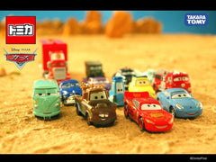 Takara Tomy Tomica Disney Pixar Cars red fire engine C-07 close-up paint detail