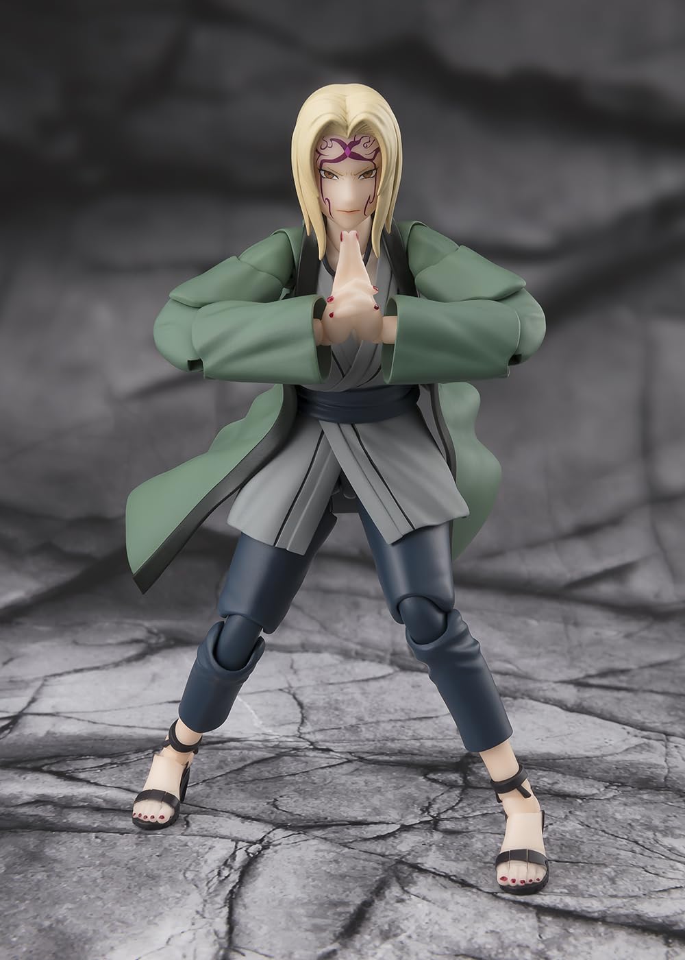 TAMASHII NATIONS Tsunade necklace part adds authentic finishing touch.
