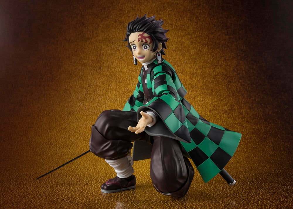 Tamashii Nations Tanjiro Kamado interchangeable wrists enable versatile poses and expressions.