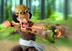 TAMASHII NATIONS Usopp hammer accessory adds bold, adventurous posing options.