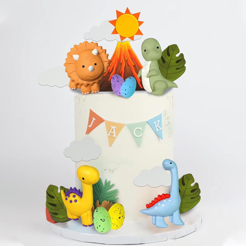 Tazimi cloud cake toppers create dreamy skies above the cake