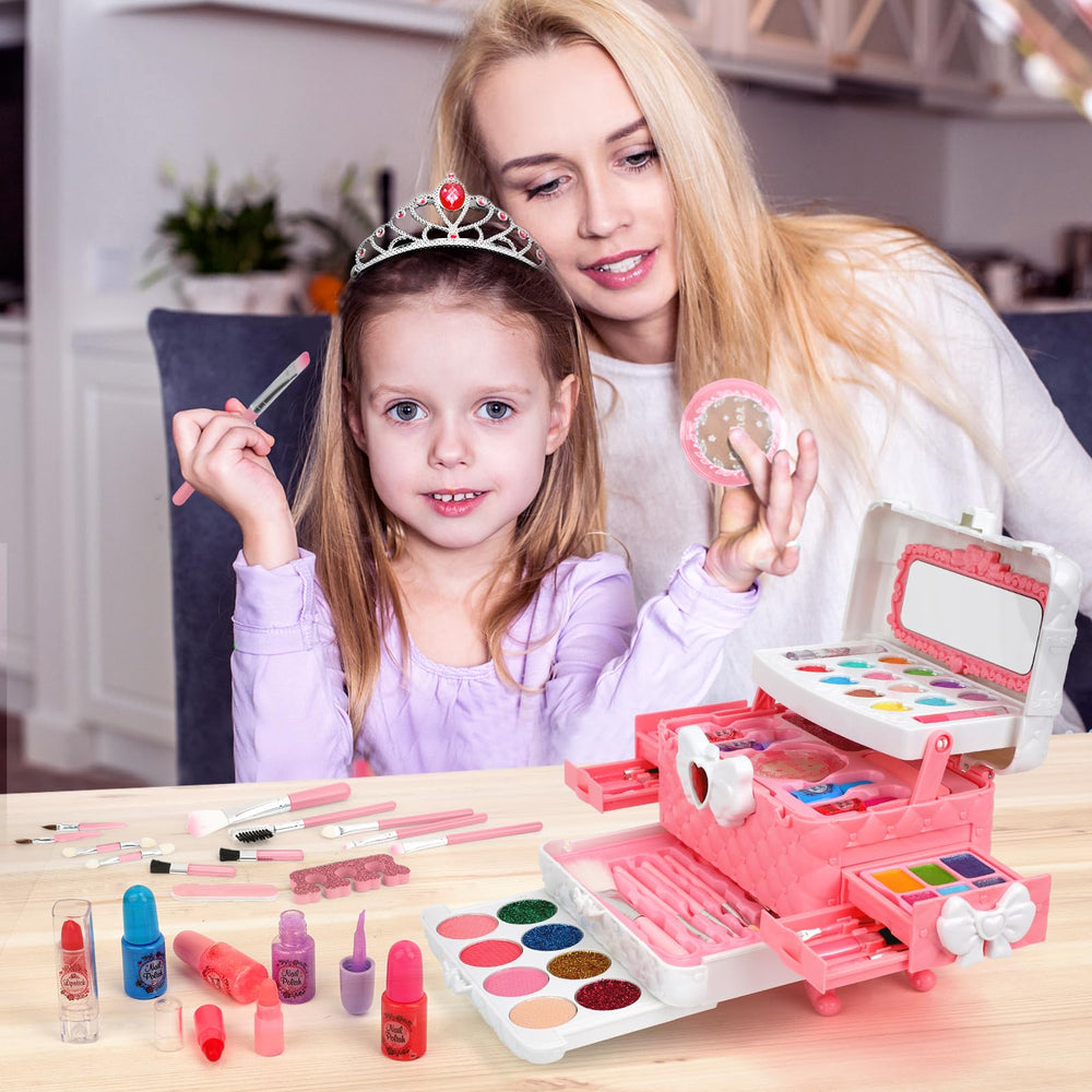 Teensymic-makeup-case-carry-handle: easy travel companion for playdates