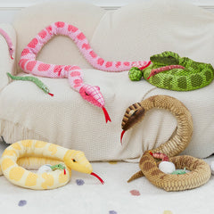 Tezituor's realistic skin pattern invites exploration and imaginative animal play