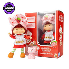 Interchangeable outfits enable mix-and-match fashion play with Strawberry Shortcake.