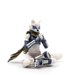 The Loyal Subjects Alopex Kamas weapons add authentic detail for play scenes.