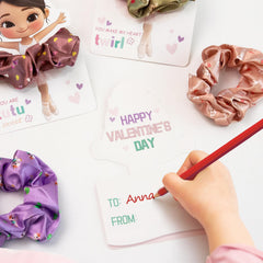 Thigreact classroom valentine set is ideal for school party planning and exchanges.