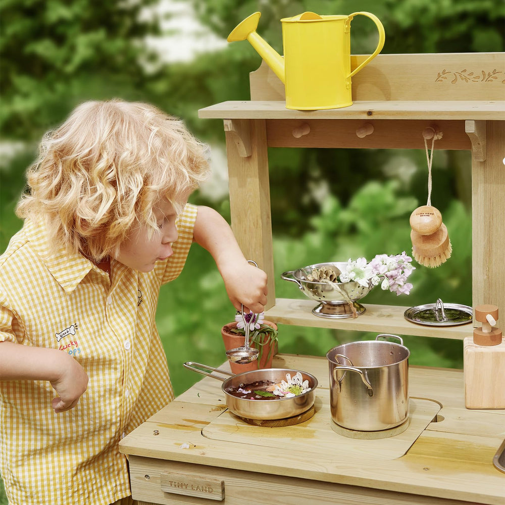 Tiny Land mud kitchen safety-edges with smooth sanding for safe play
