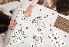 Tranfvging bingo packaging keeps the 5x7 set organized and portable