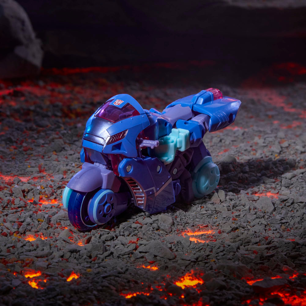 Transformers Chromia articulated legs for versatile stances.